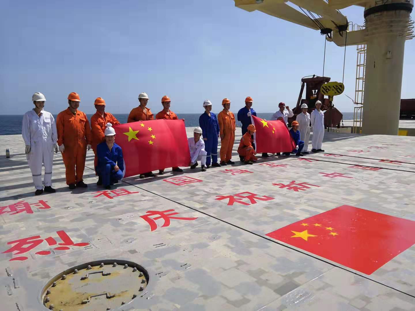 中華門輪，祖國海軍為你護(hù)航！
